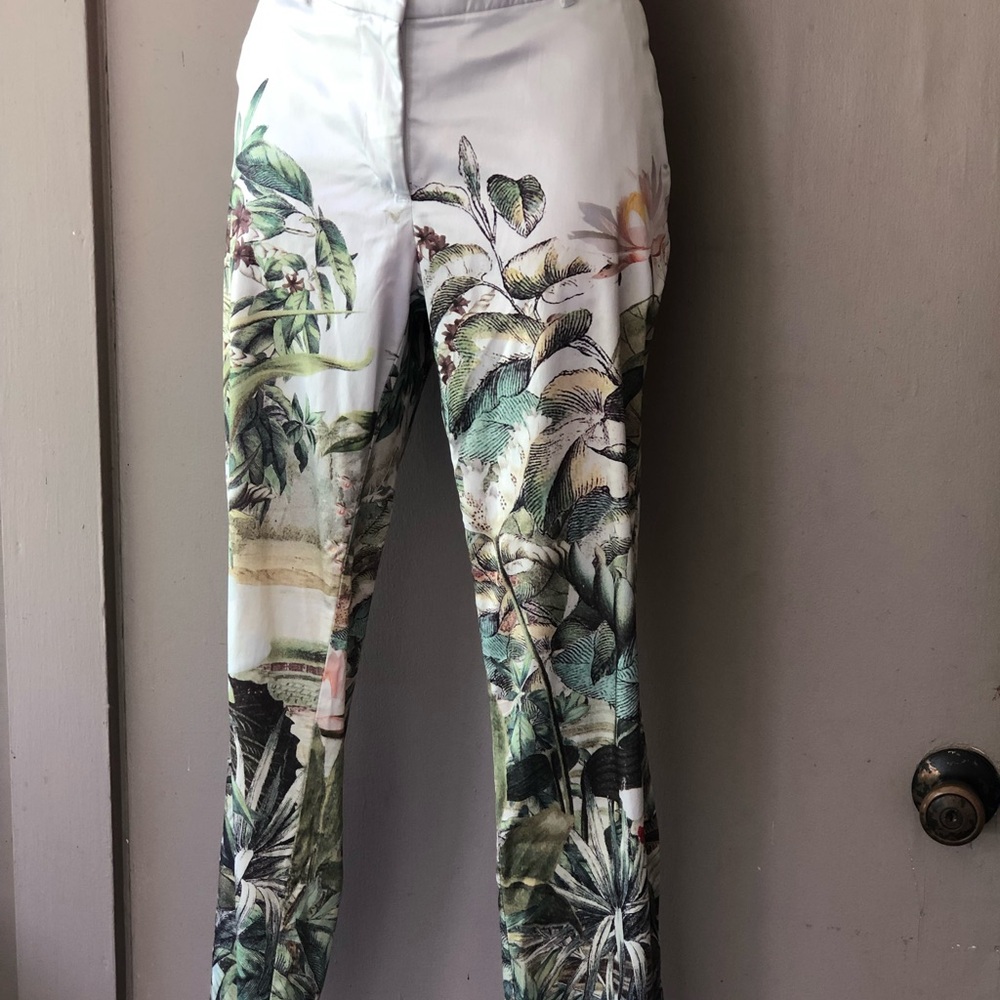 H&M White Floral Plant Mama Vacation Cropped Pants